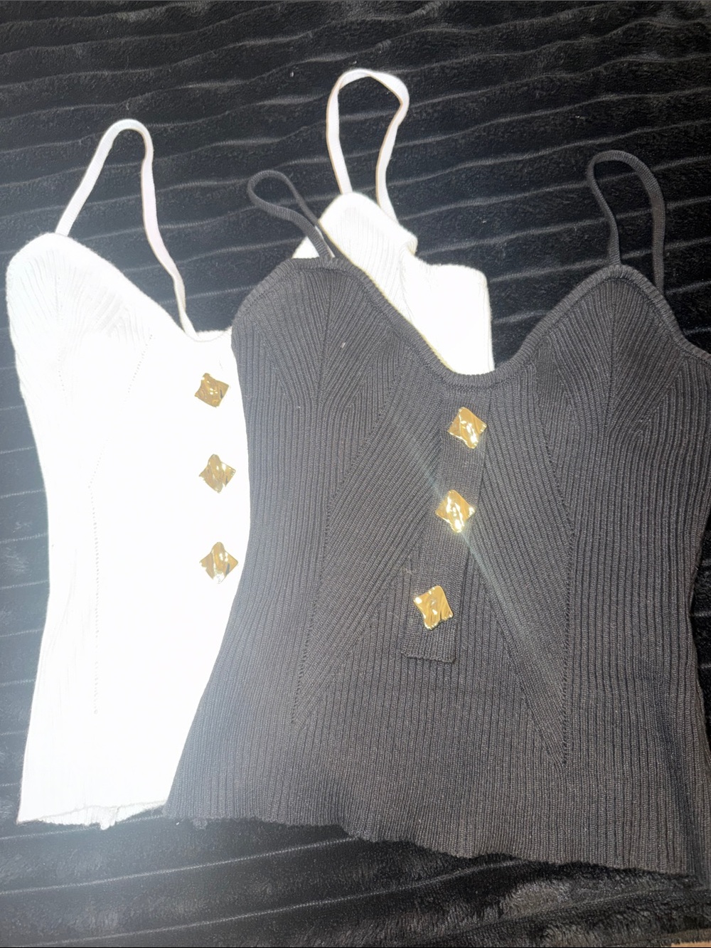 Sleeveless Ribbed Knit Cami set with Gold Accent - Black and White